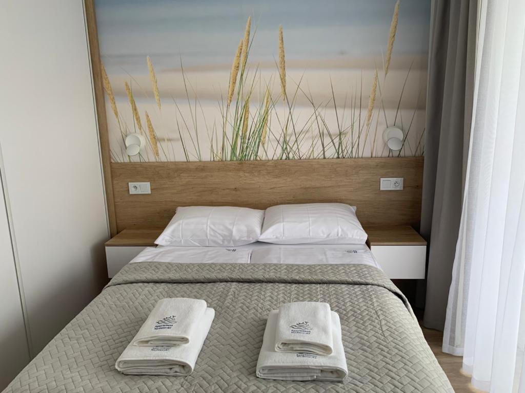 Apartament Nadmorski Z Basenem Klifowa Реваль Екстер'єр фото