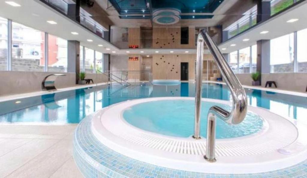 Apartament Nadmorski Z Basenem Klifowa Реваль Екстер'єр фото