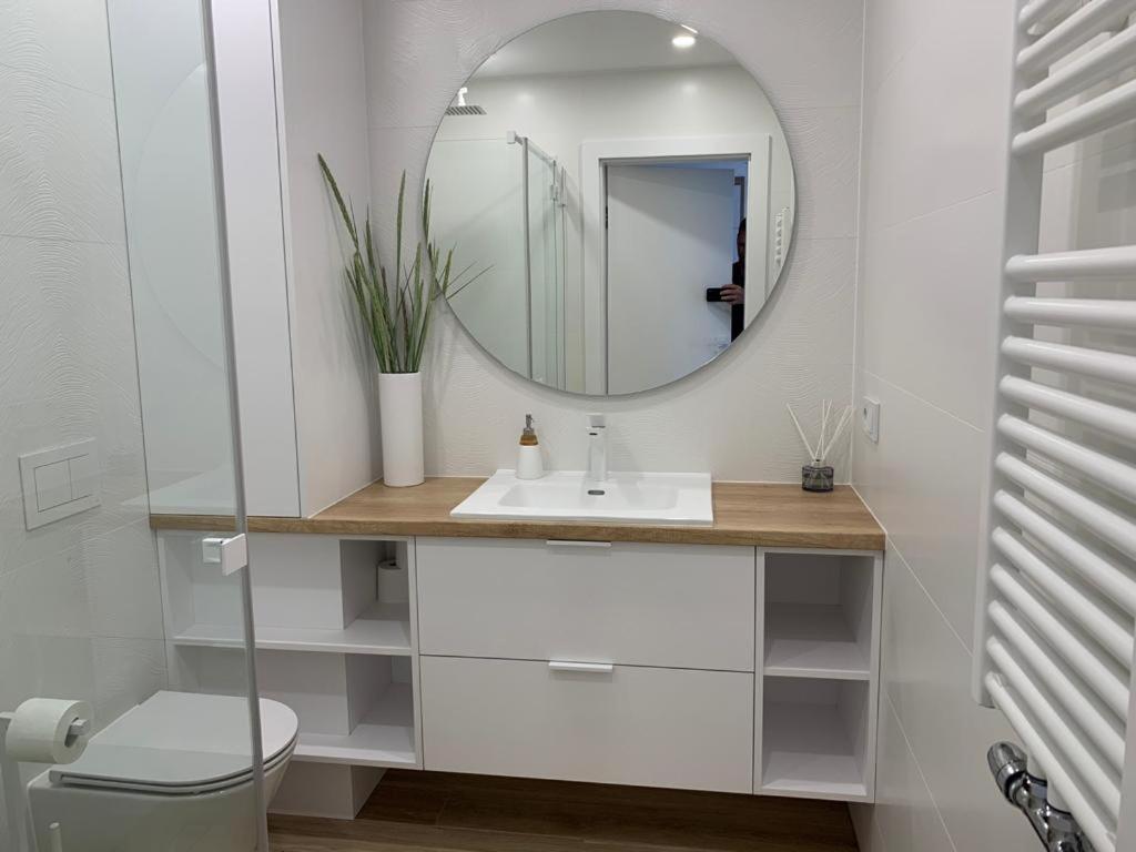 Apartament Nadmorski Z Basenem Klifowa Реваль Екстер'єр фото